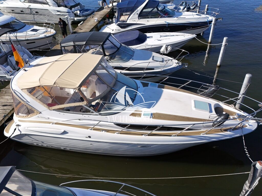 Bayliner 3055