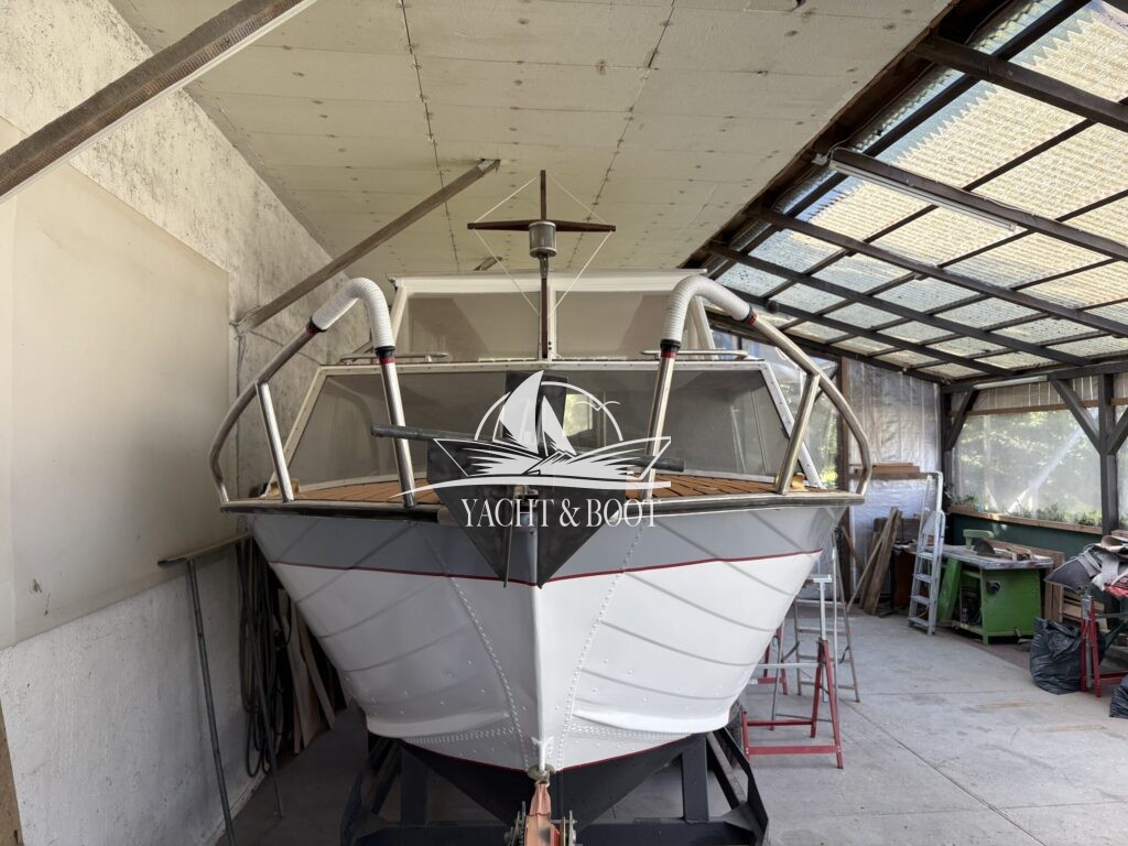 STARCRAFT Chieftain refit model with trailer