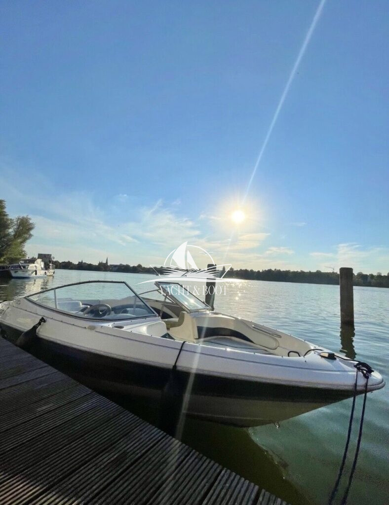 Bayliner Capri 2052 LS Bowrider inklusive Trailer