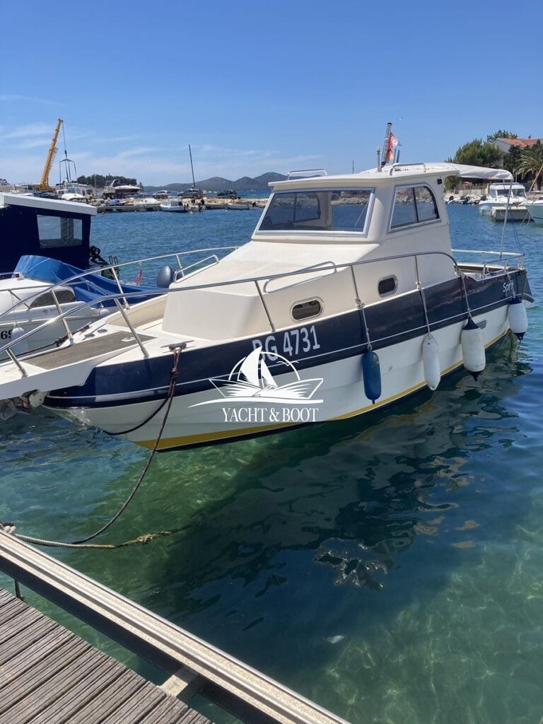 RIO 800 Cabin Fish