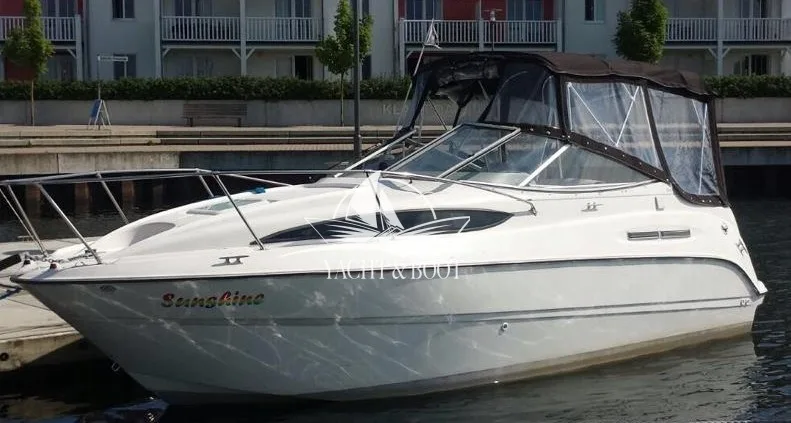 Bayliner 245 Cruiser built in 2004 with MerCruiser 5.7 V8, bow thruster and road trailer. Freshly serviced, new antifouling, new batteries and closed cockpit cover - ready to go.
